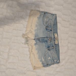 2 tone Abercrombie shorts